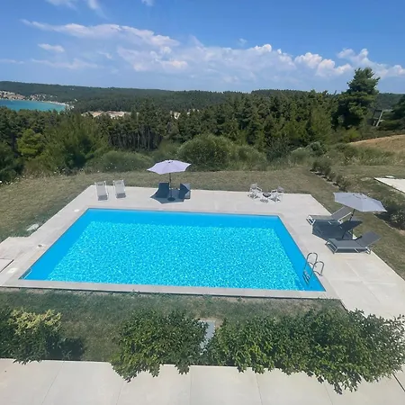 New Luxury Nyaraló