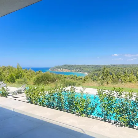 New Luxury Nyaraló